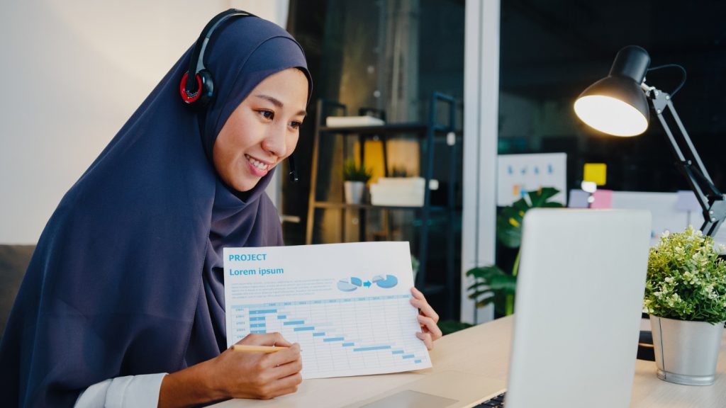 Strategi Menjaga Citra Profesional Tanpa Kantor Fisik